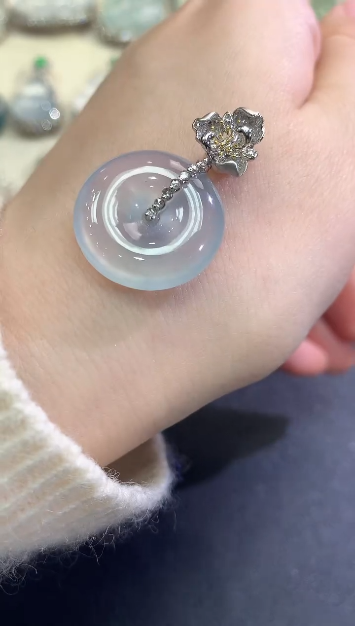 【闪购商品】翡翠颈饰18K金镶嵌B107   