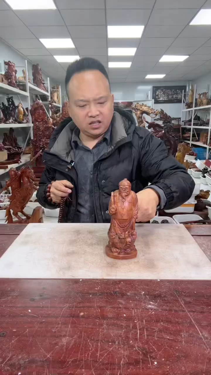 【闪购商品】花梨木类木雕工艺品88888888