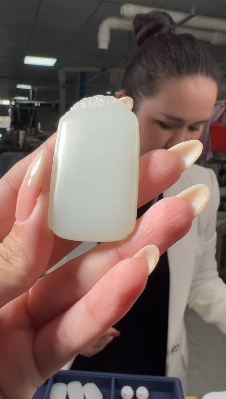 【闪购商品】和田玉吊坠未镶嵌无事牌