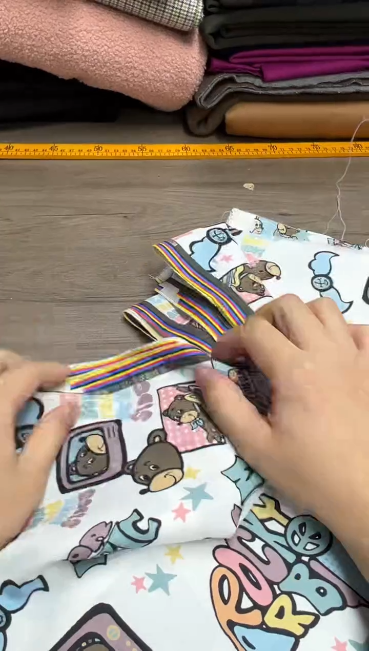 棉26号 小熊图案棉感涤纶 3米