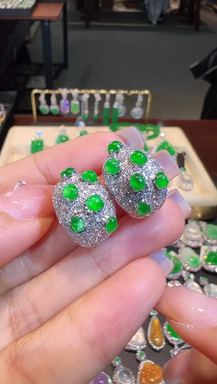 【闪购商品】翡翠耳饰18K金镶嵌翡翠