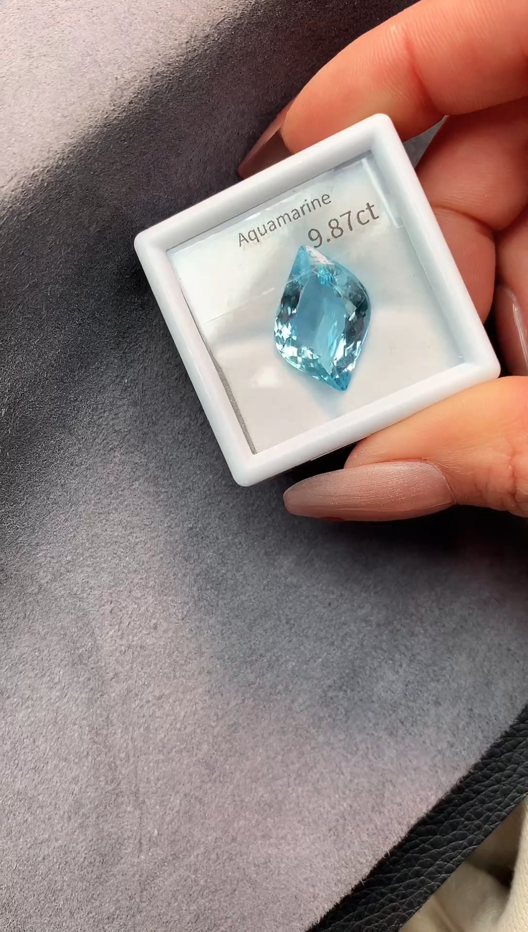 【闪购商品】海蓝宝石裸石未镶嵌9.87克拉圣玛利亚