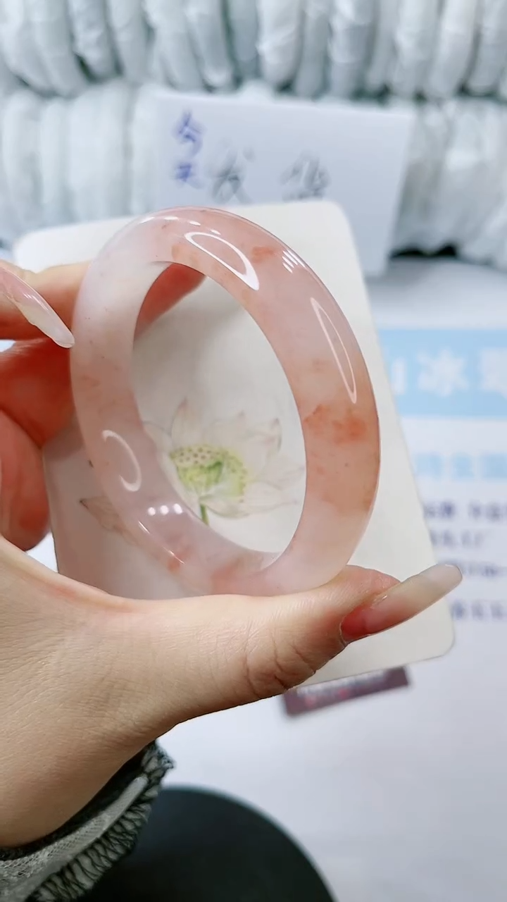 【闪购商品】石英质玉手镯未镶嵌多样性发货C234