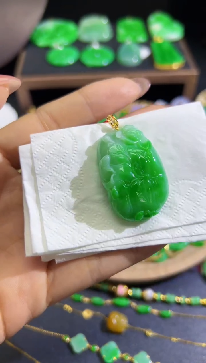 【闪购商品】翡翠颈饰18K金镶嵌Q缅料A货翡翠/支持复检/一件