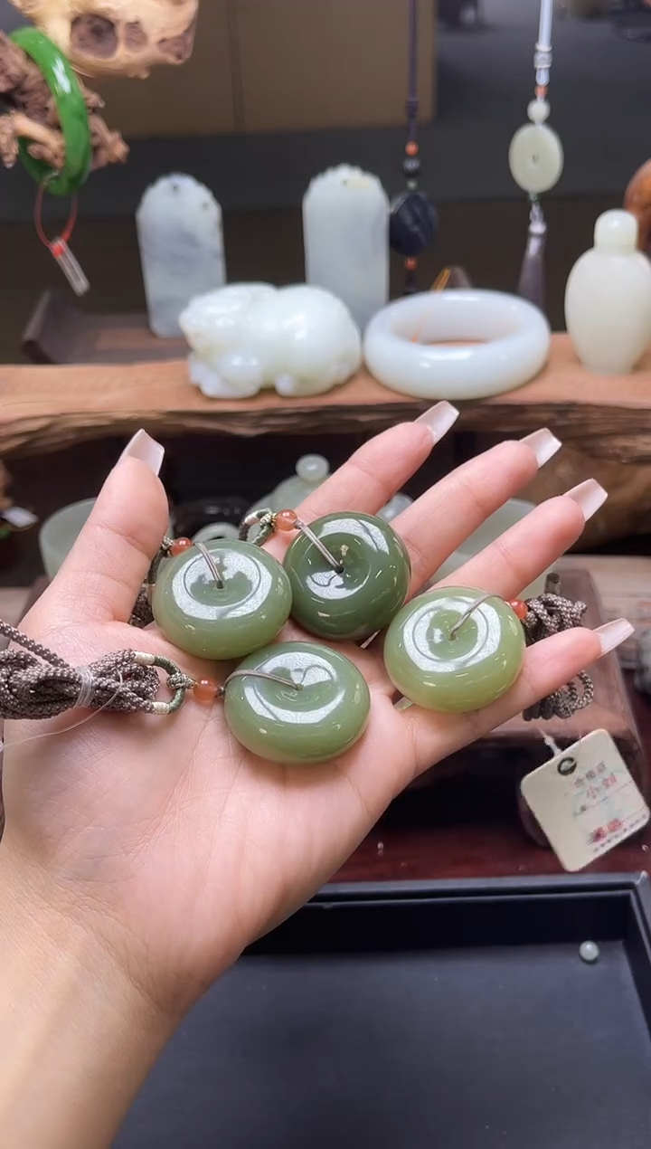 【闪购商品】和田玉吊坠未镶嵌若羌孙福洲黄口平安扣 多样性发一