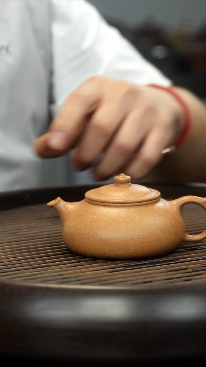 茶壶紫砂老宕口黄金段全手 寒江壶 