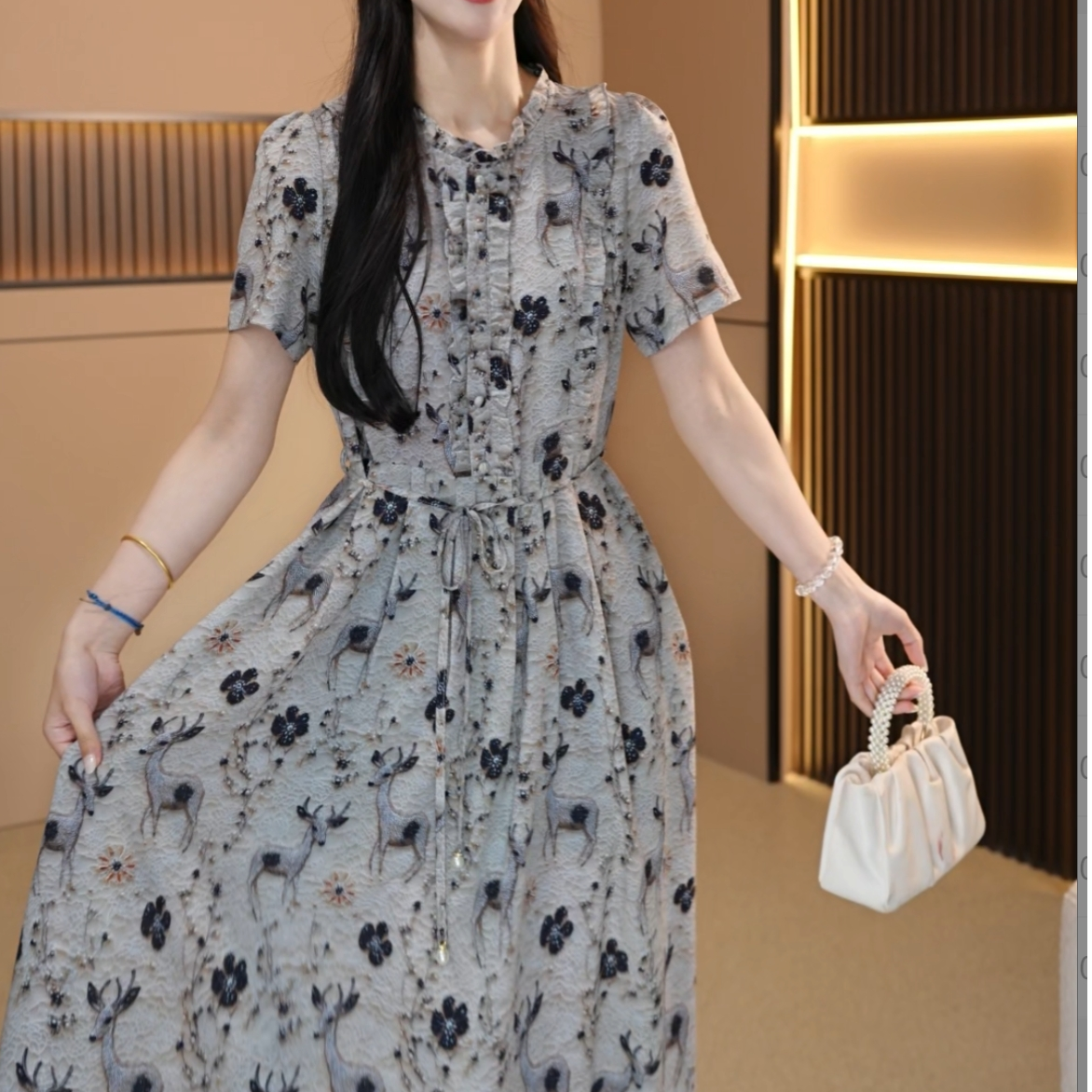 2025新款高点时尚显瘦高端显白中长款A字连衣裙