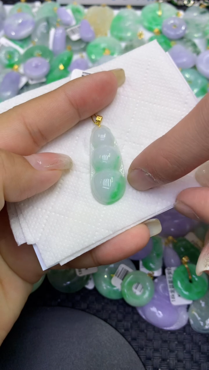 颈饰未镶嵌翡翠天然缅甸A货翡翠