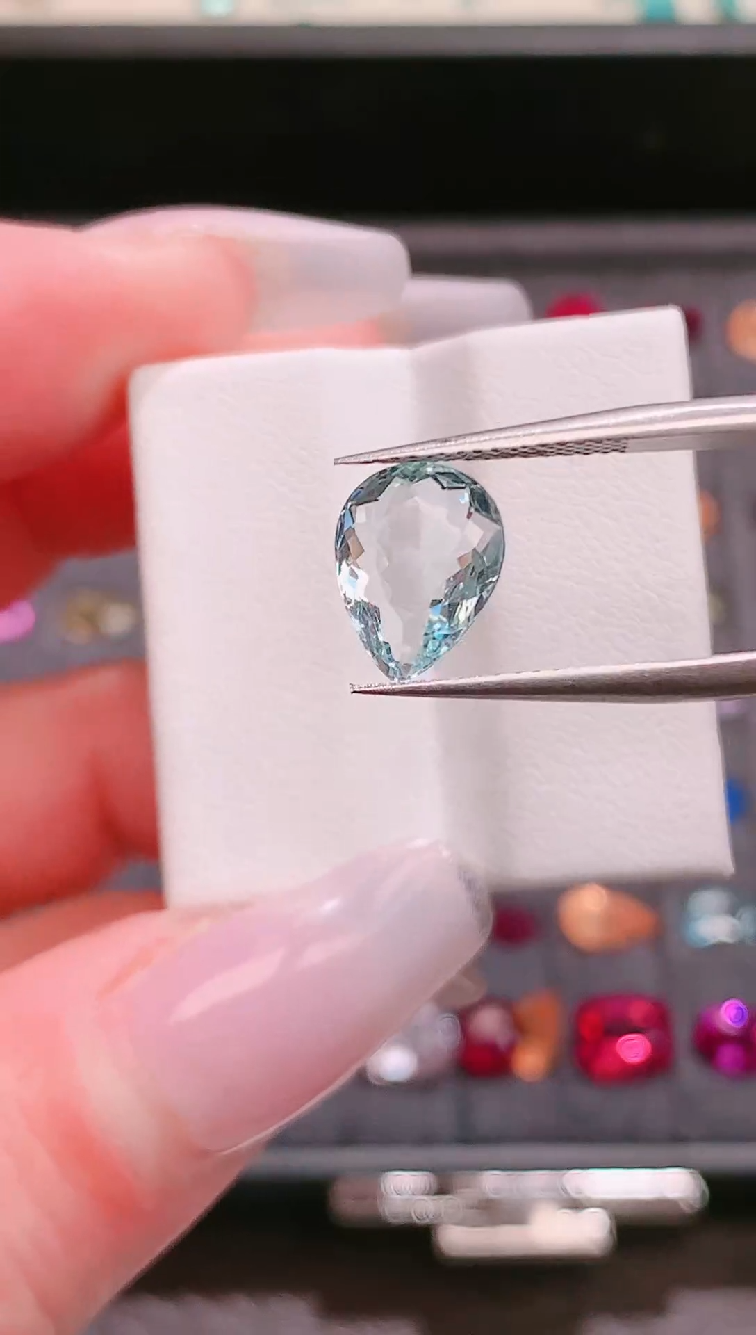 裸石海蓝宝石天然胖水滴2.24ct全净玻璃体