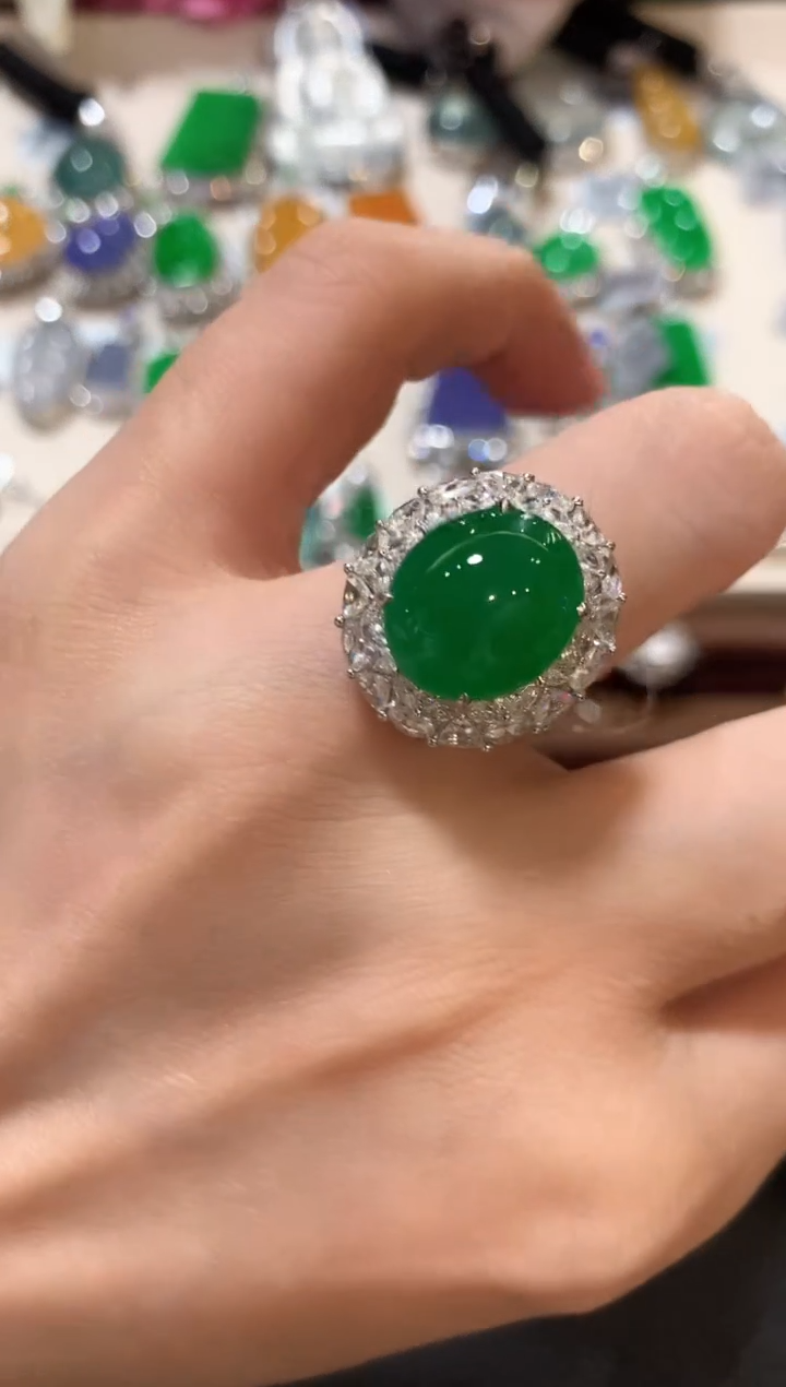 18K金镶嵌戒指翡翠砂*m52   