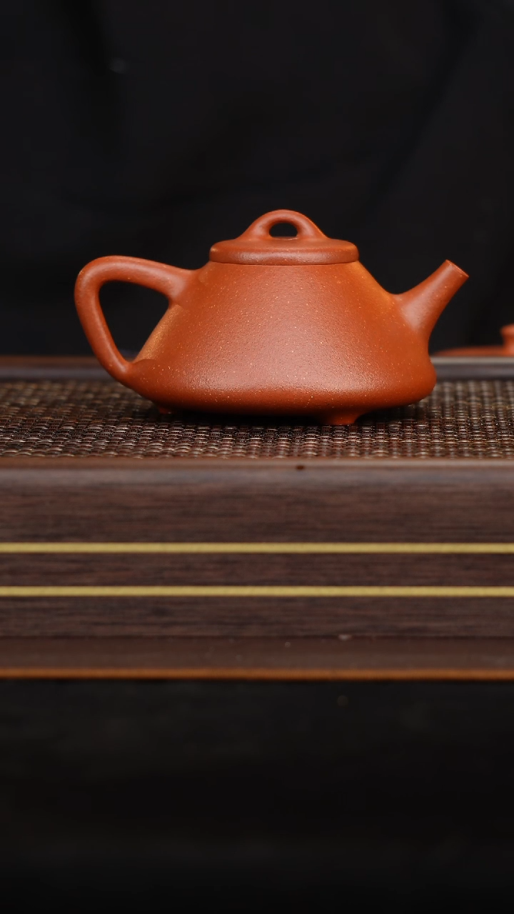 【闪购商品】宜兴（原矿）半手精工紫砂壶