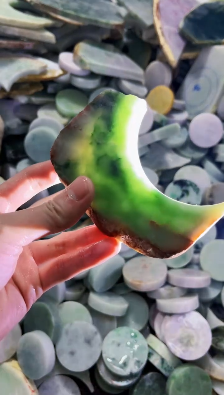 【闪购商品】翡翠颈饰未镶嵌A货吴玉479