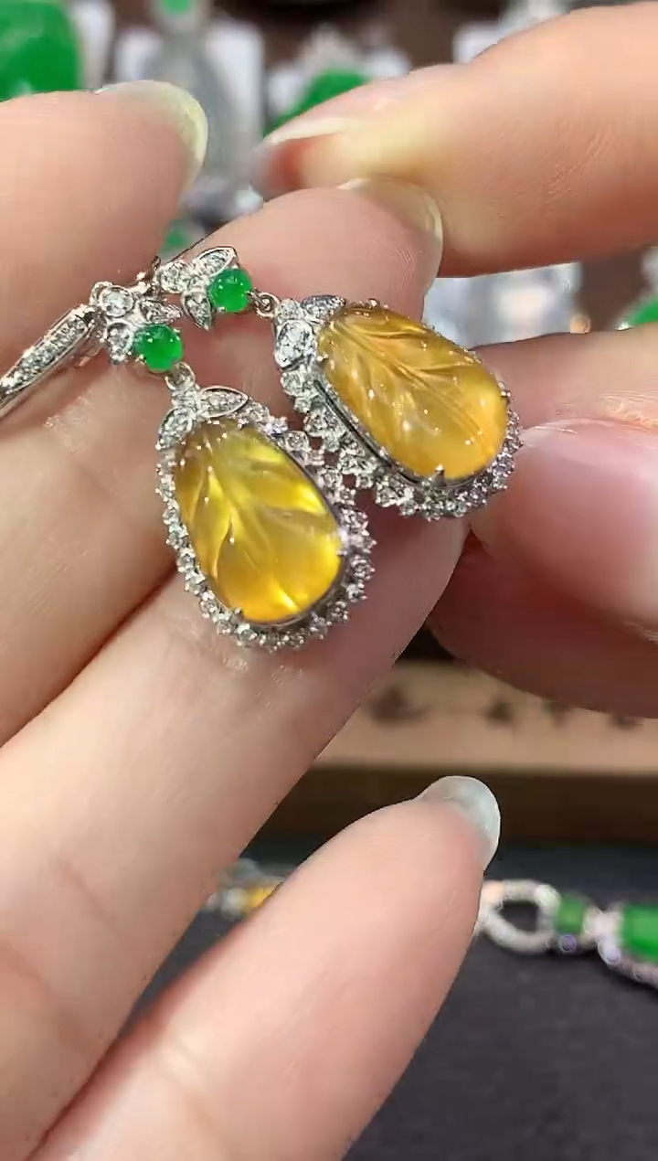 18K金镶嵌翡翠耳饰C28