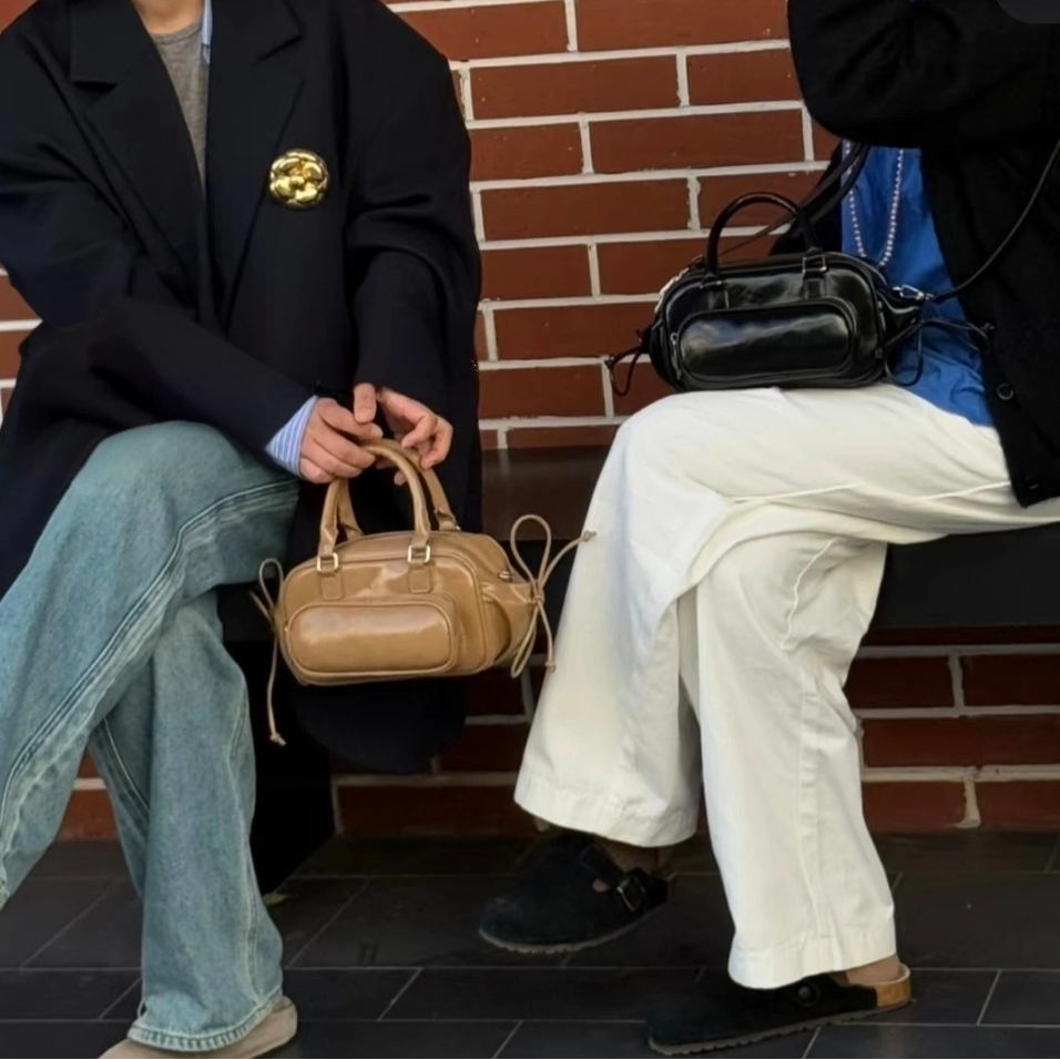 高级质感枕头包新款手提通勤包百搭洋气斜挎包保龄球包手拎包