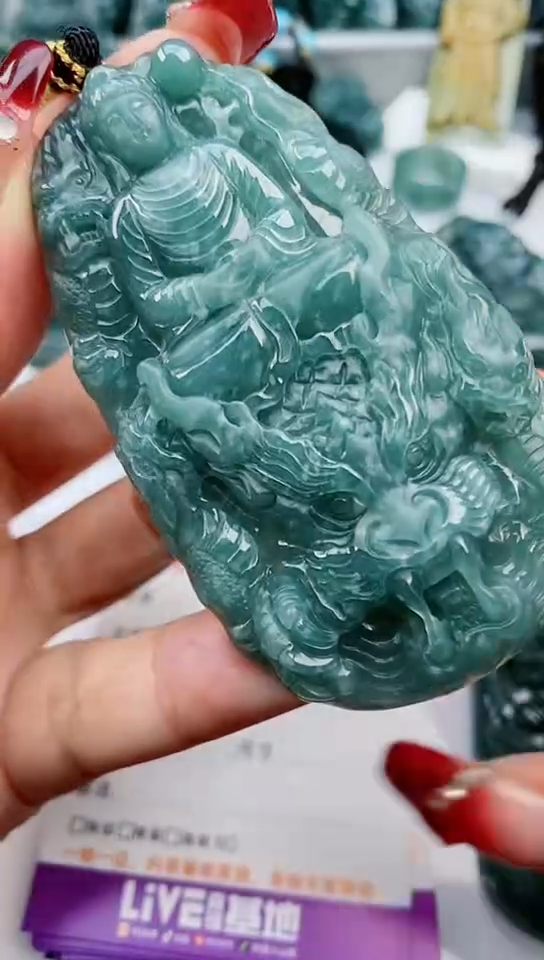 【闪购商品】翡翠颈饰未镶嵌              