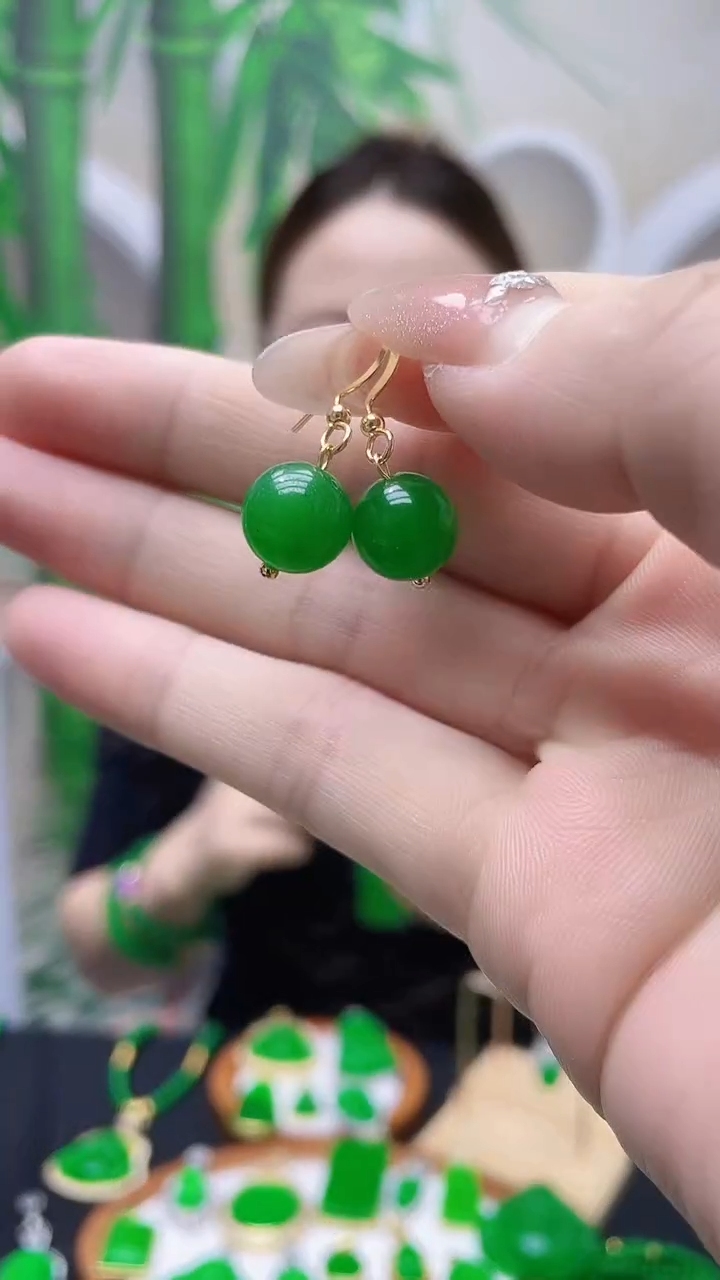 14K金镶嵌翡翠耳饰A102