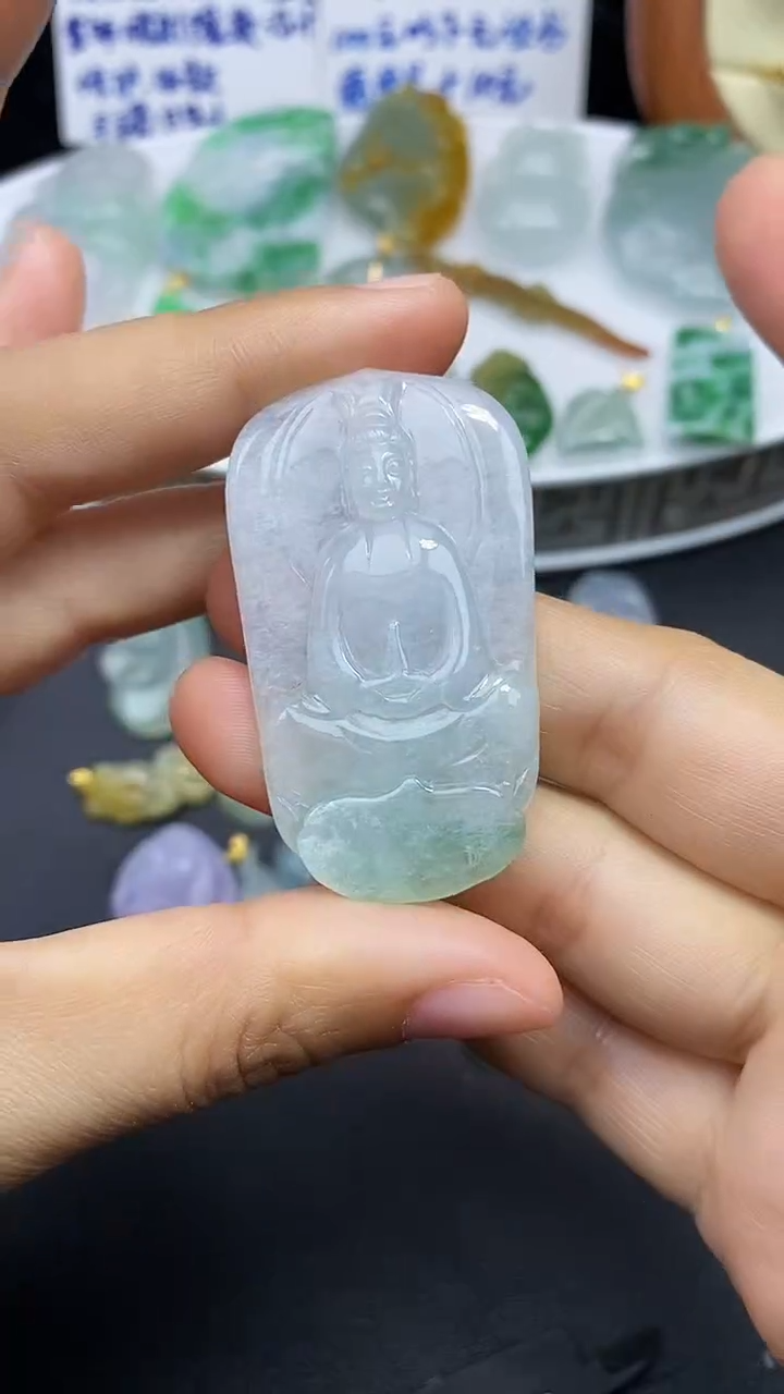 颈饰未镶嵌翡翠吊坠