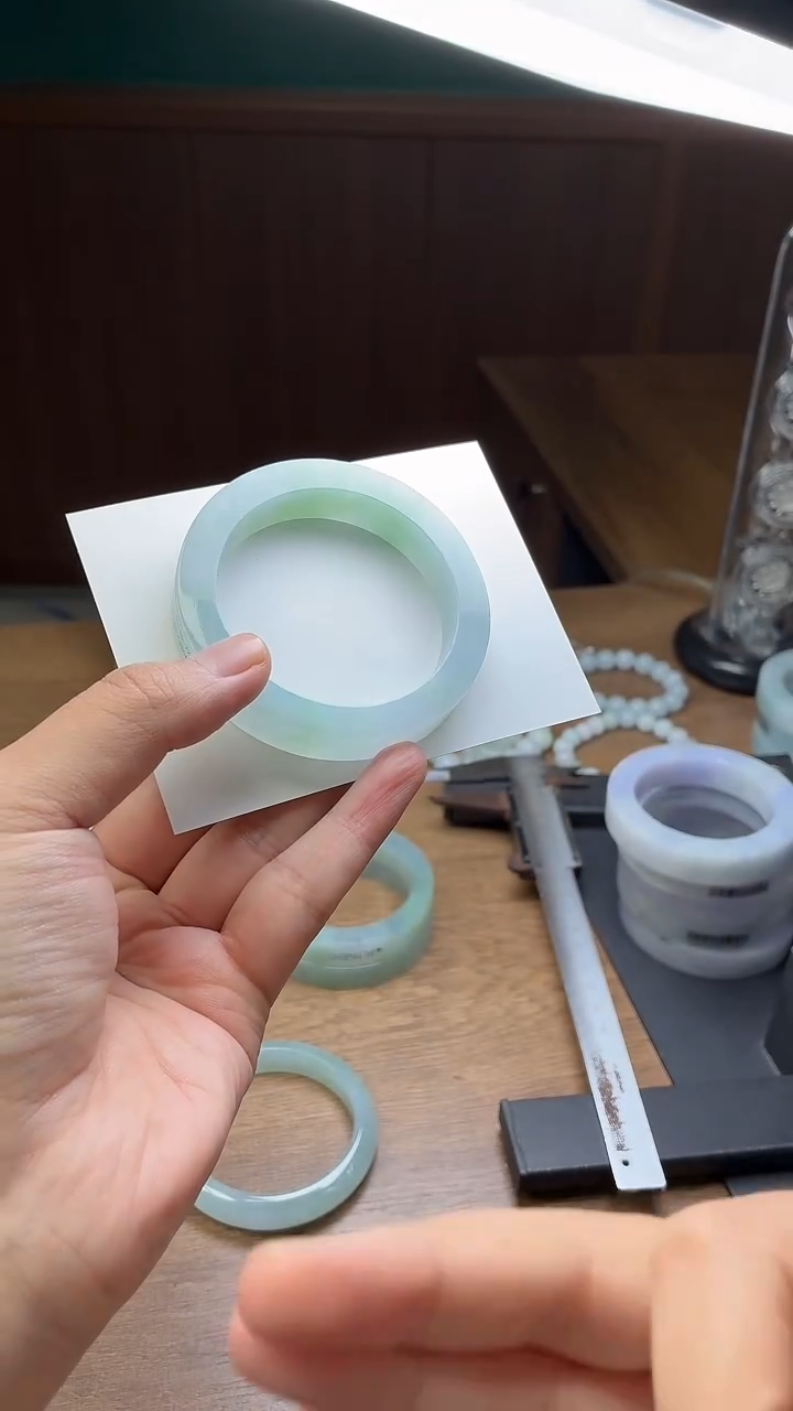 未镶嵌手镯定制翡翠然*定制