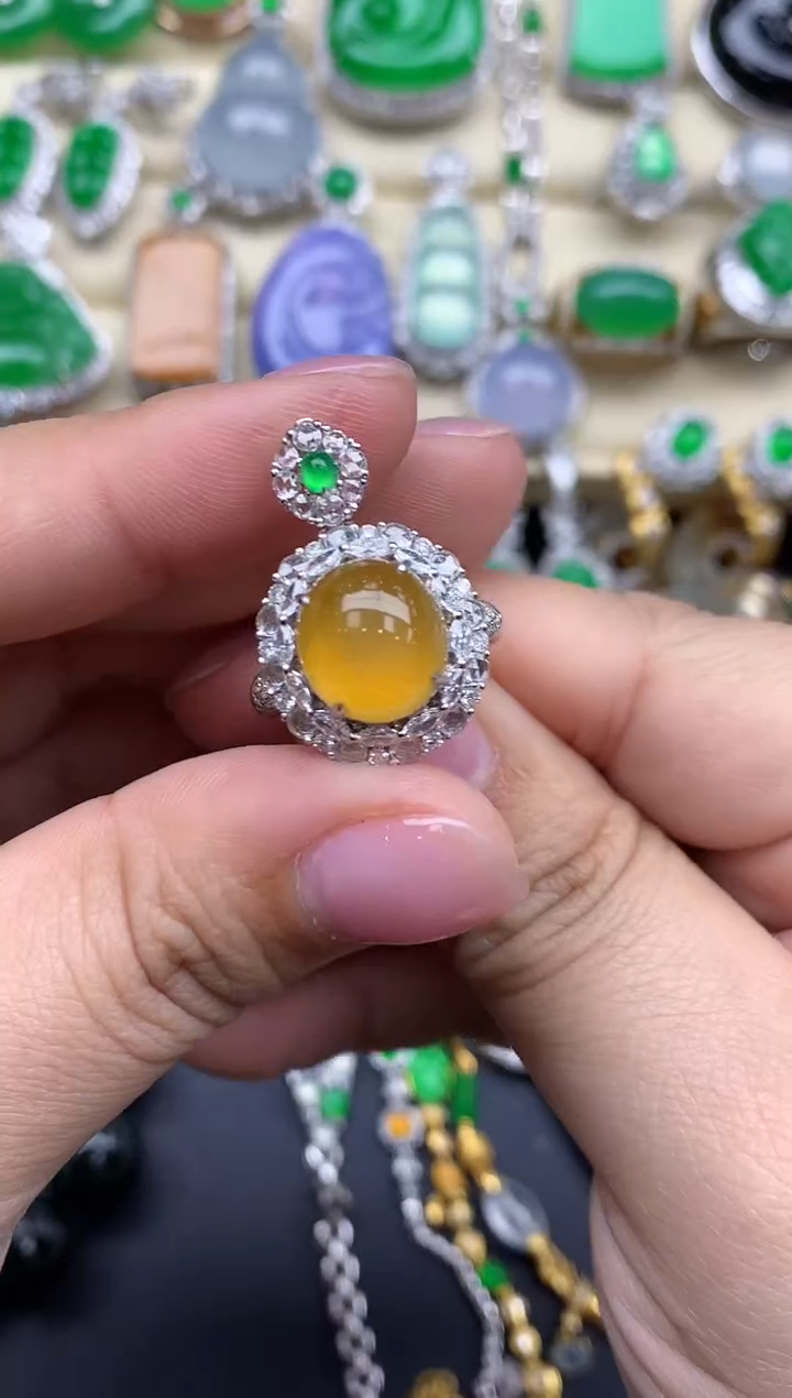 【闪购商品】翡翠戒指18K金镶嵌637-中国好珍宝