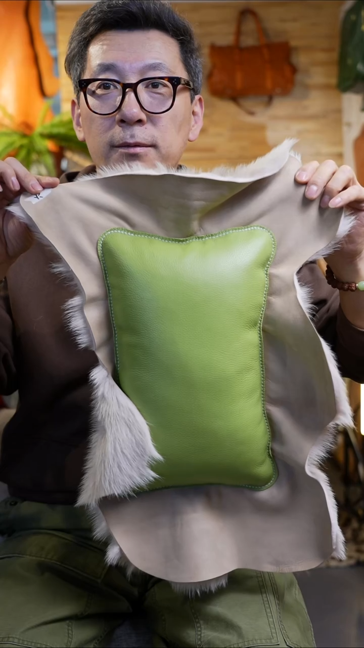 真皮配羊毛靠垫6号