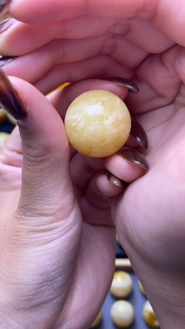 【闪购商品】琥珀裸石未镶嵌蜜蜡28