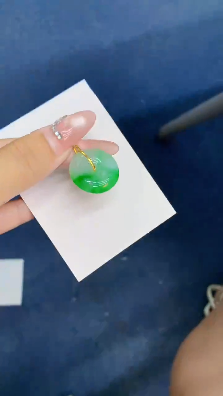 翡翠18K金镶嵌吊坠(不含链)1