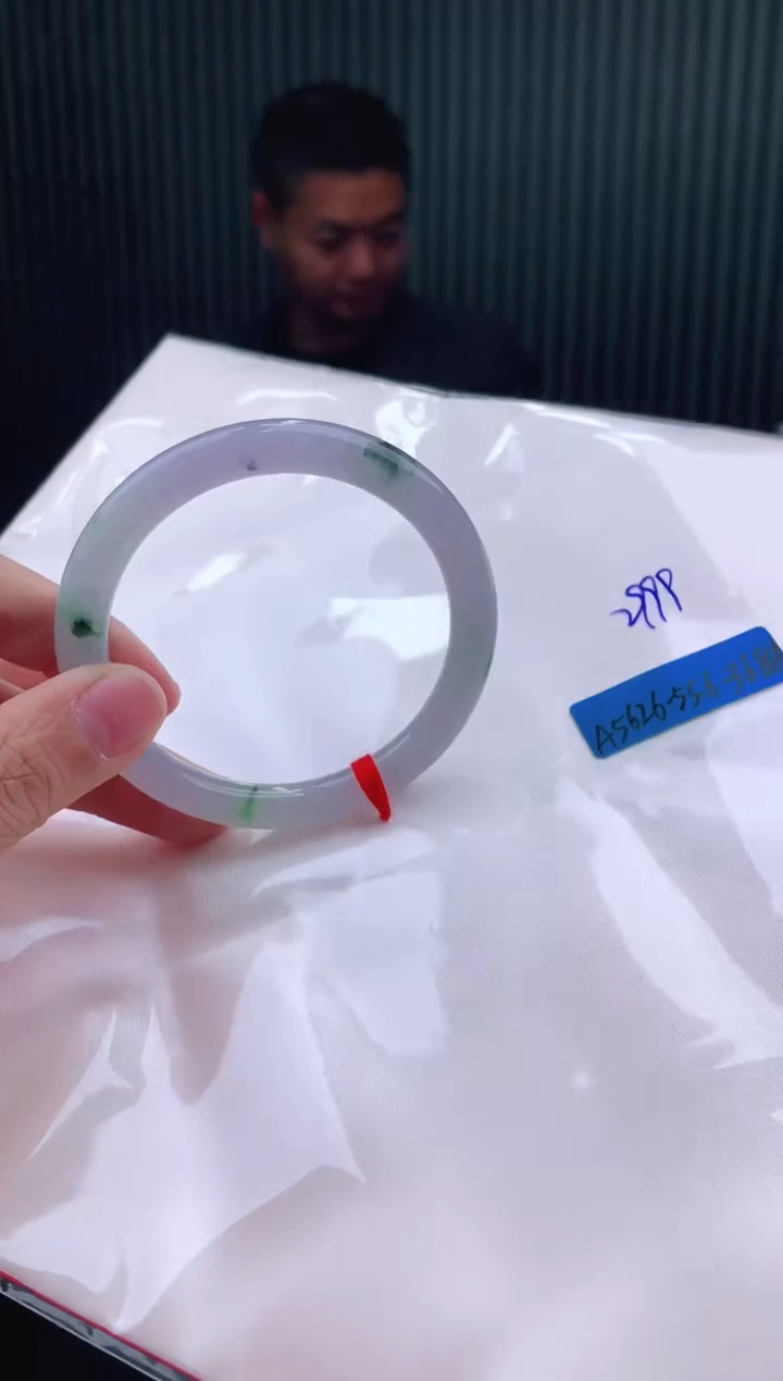 未镶嵌手镯翡翠55+