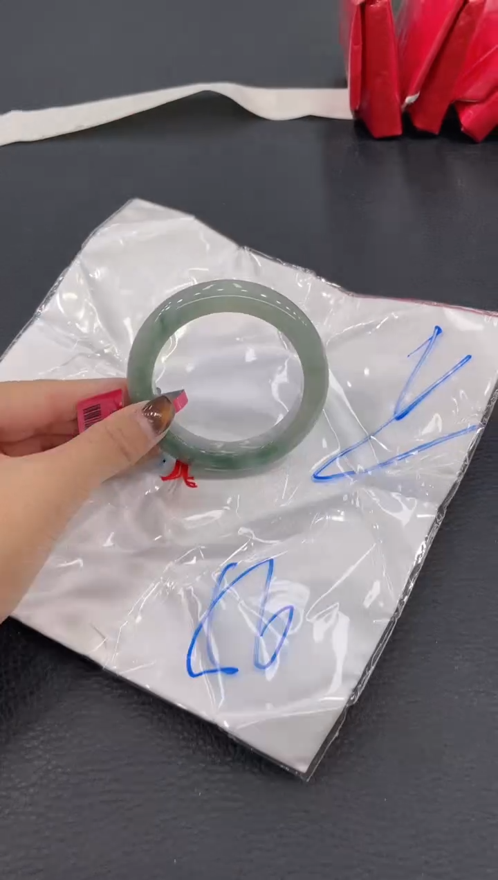 【闪购商品】翡翠手镯未镶嵌手镯