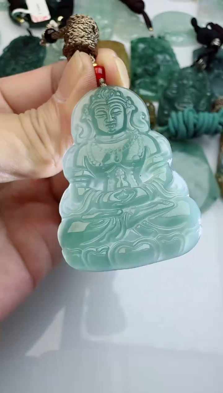 【闪购商品】翡翠颈饰未镶嵌多样性随机发其一