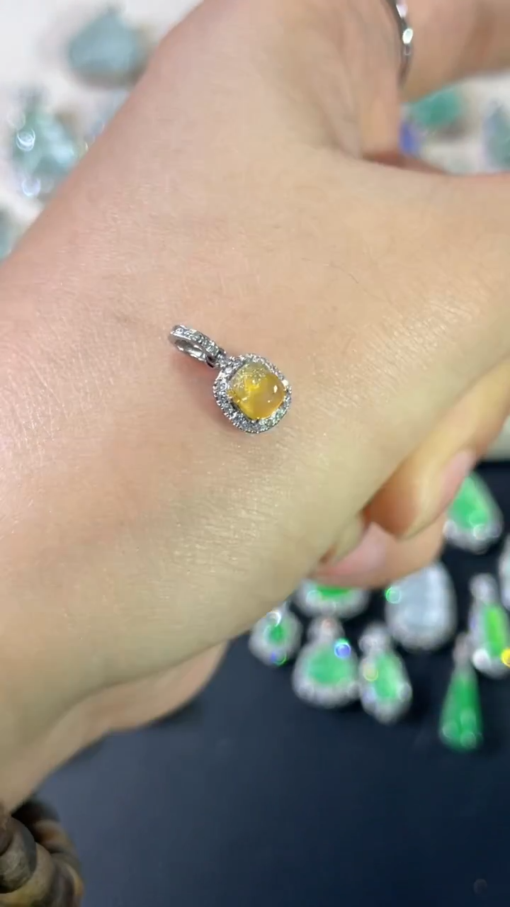 吊坠(不含链)18K金镶嵌翡翠A659|980