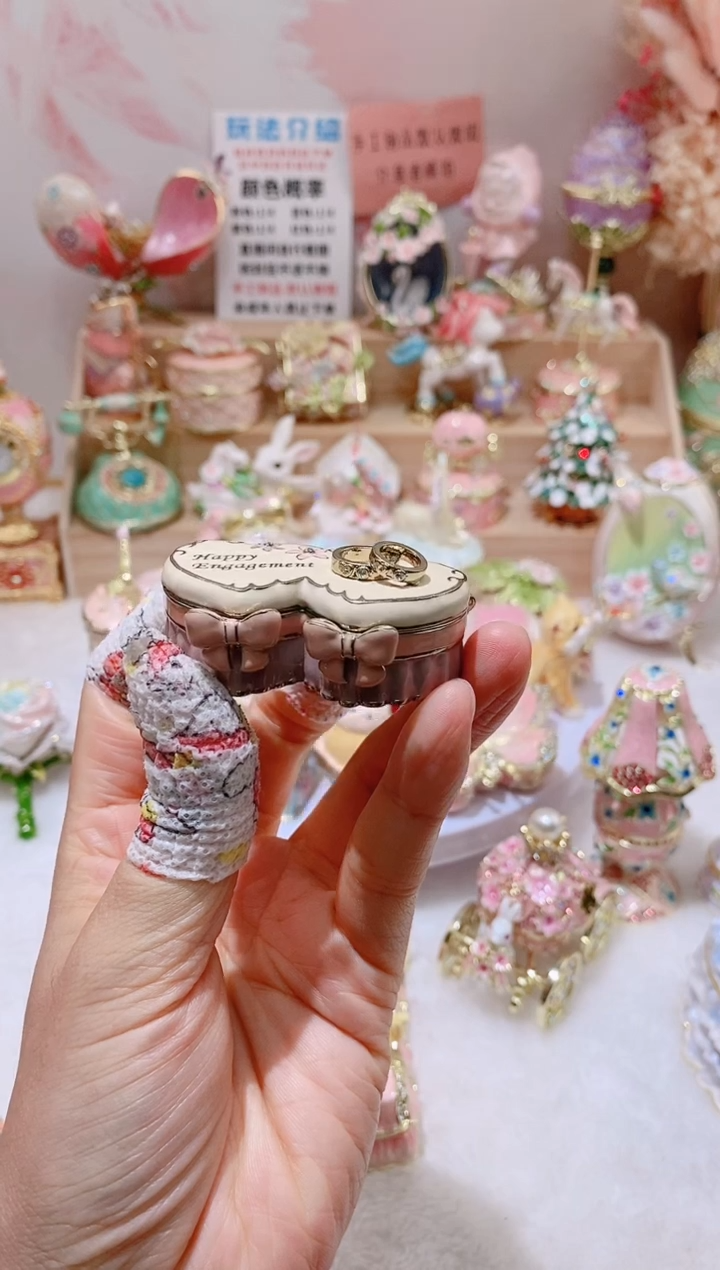 合金中古珐琅彩首饰盒摆件