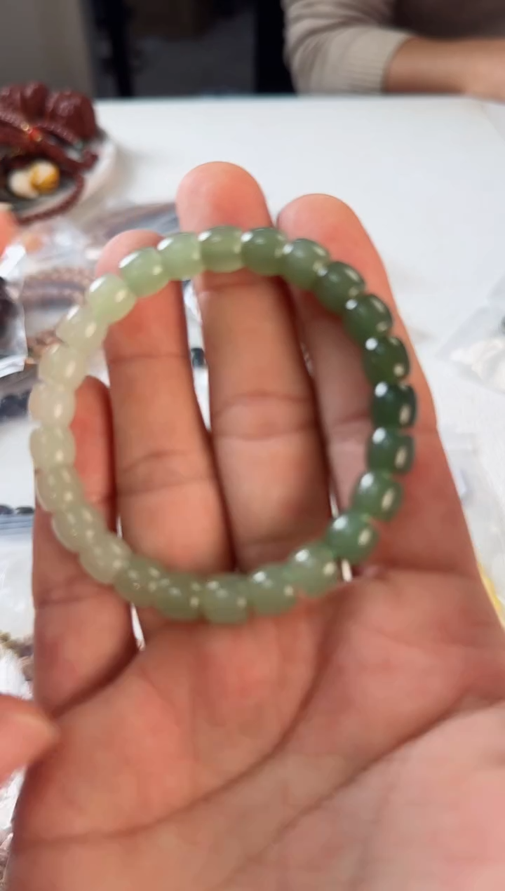 未镶嵌手链和田玉晴水渐变7.9尺寸