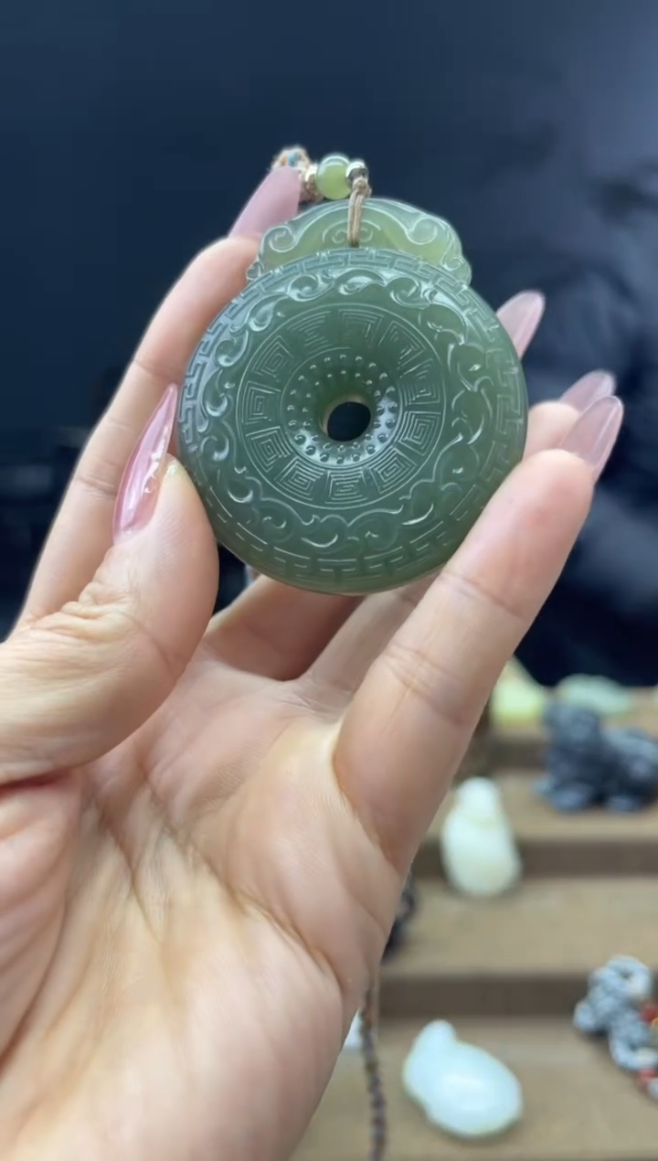 颈饰未镶嵌和田玉1