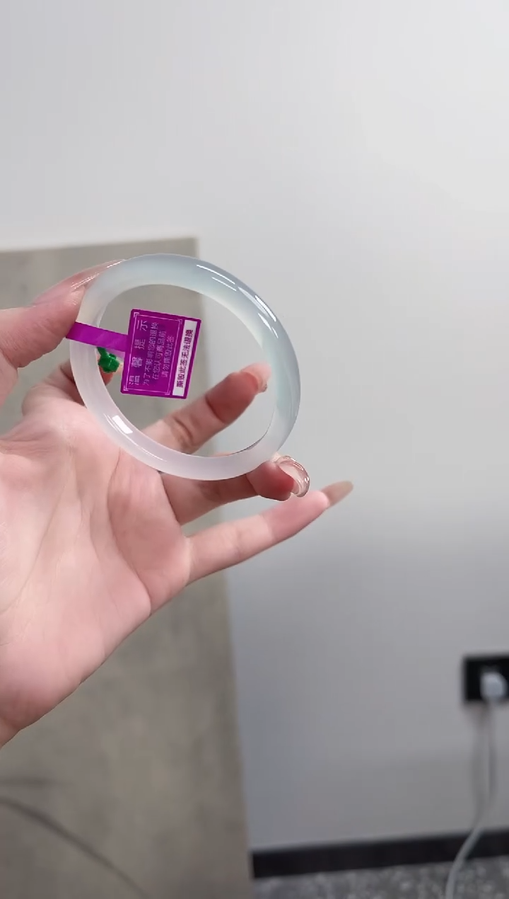 【闪购商品】玛瑙/玉髓手镯未镶嵌56