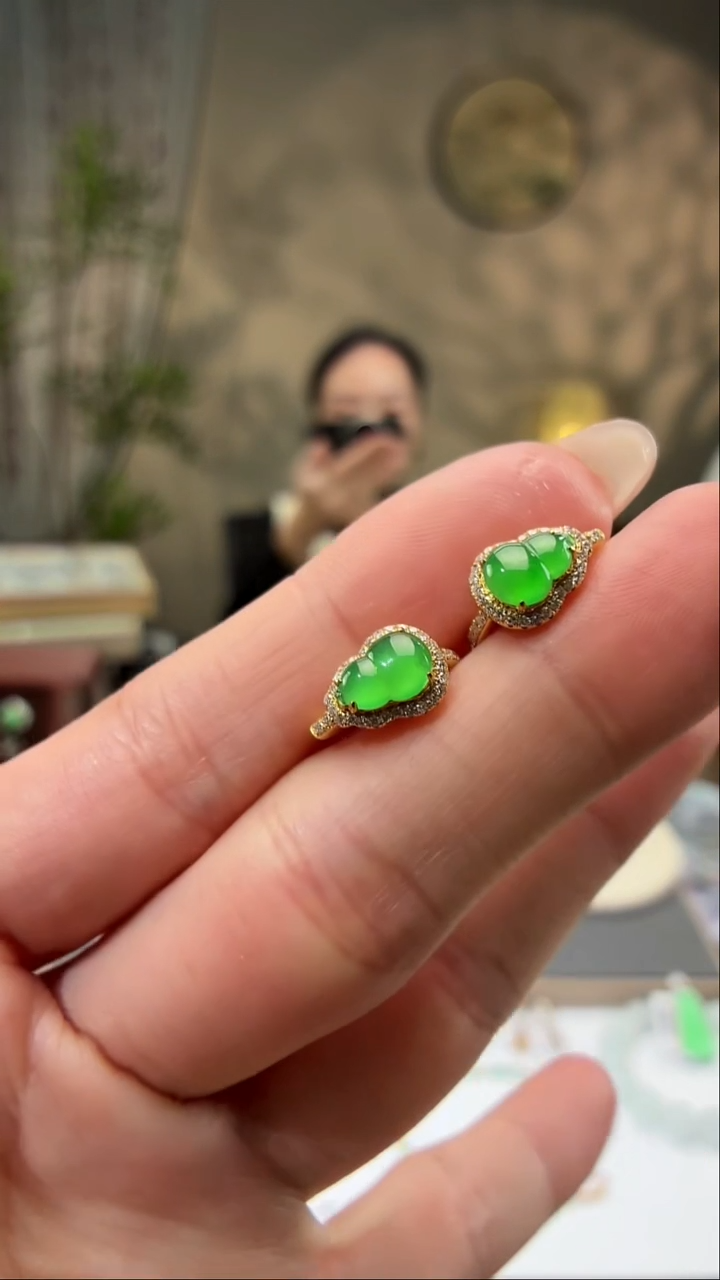 吊坠(不含链)18K金镶嵌翡翠耳饰一对