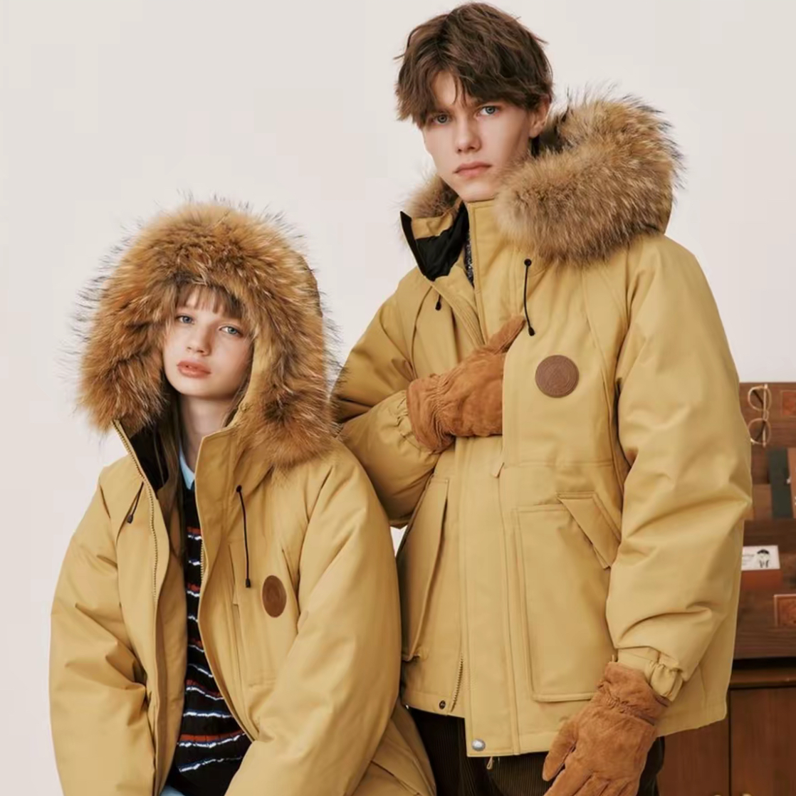 TeenieWeenie【明星同款】小熊情侣款三防貉子毛羽绒服TNJD258C03H