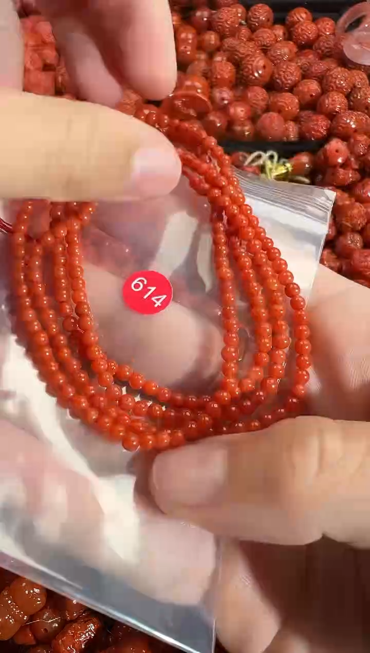 颈饰未镶嵌南红玛瑙1