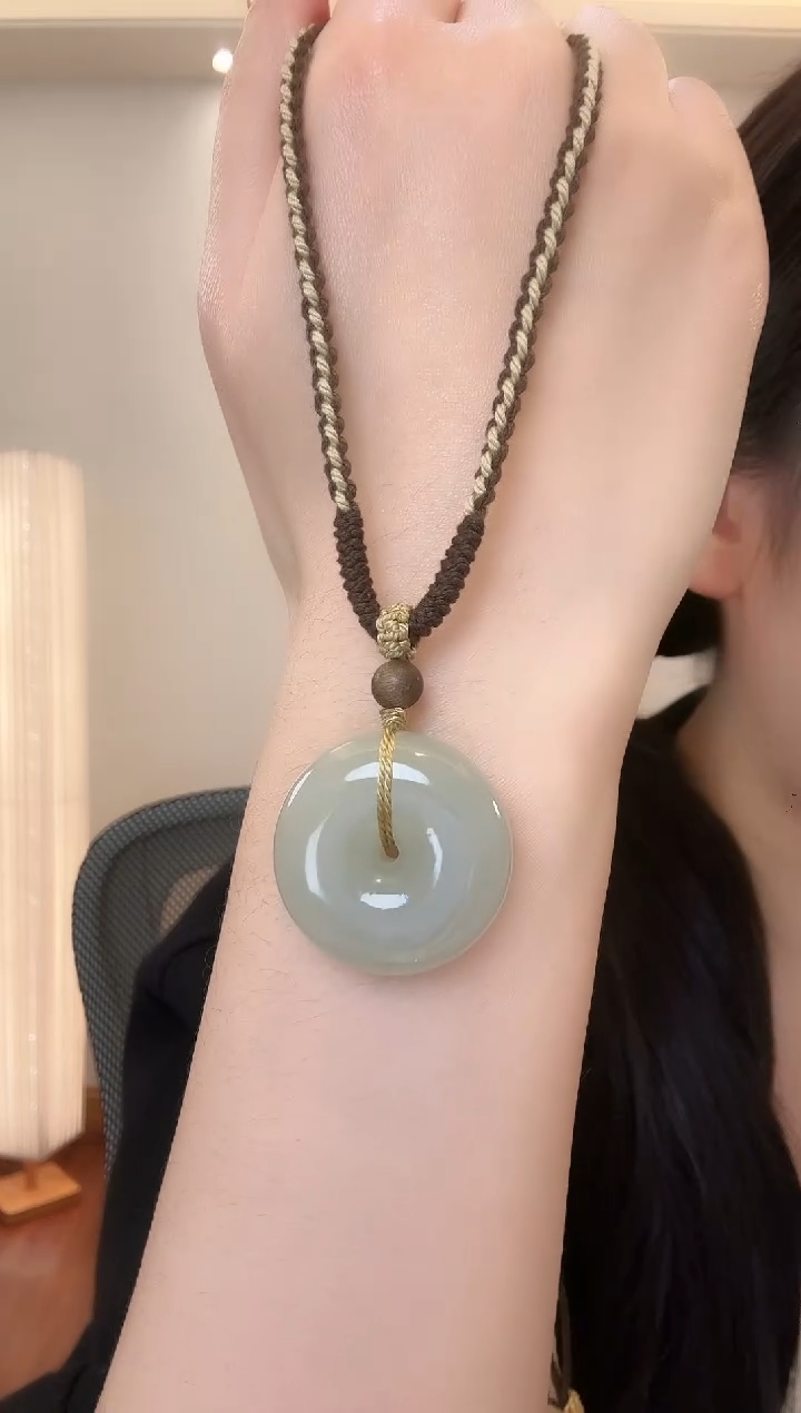 【闪购商品】和田玉吊坠(赠链)未镶嵌30高冰晴水厚装大平安扣