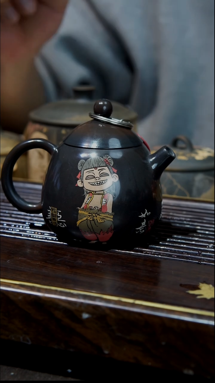 云南建水紫陶092  全手工彩填壶  130cc