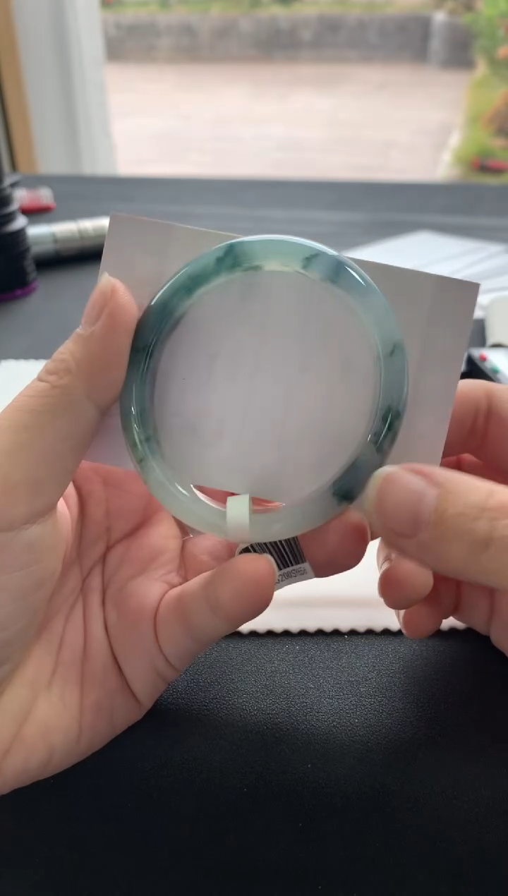 【闪购商品】翡翠手镯未镶嵌56.4贵妃买断Y656