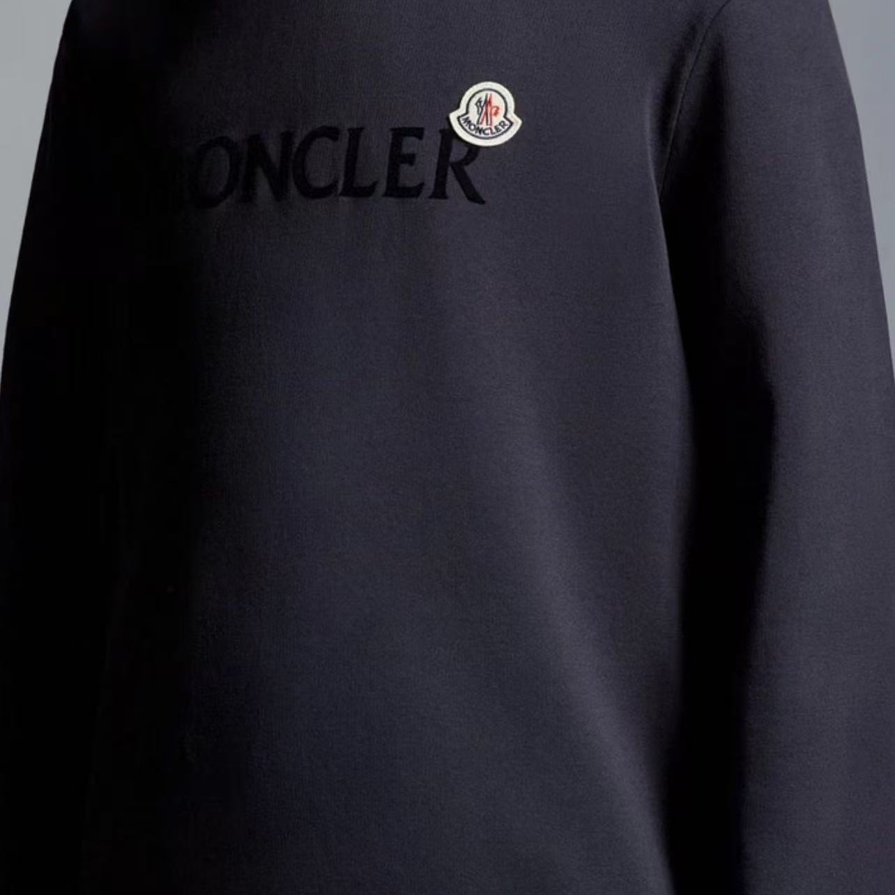 未使用 MONCLER  纯色圆领长袖卫衣 男款 夜蓝色 XL码 全新带吊牌