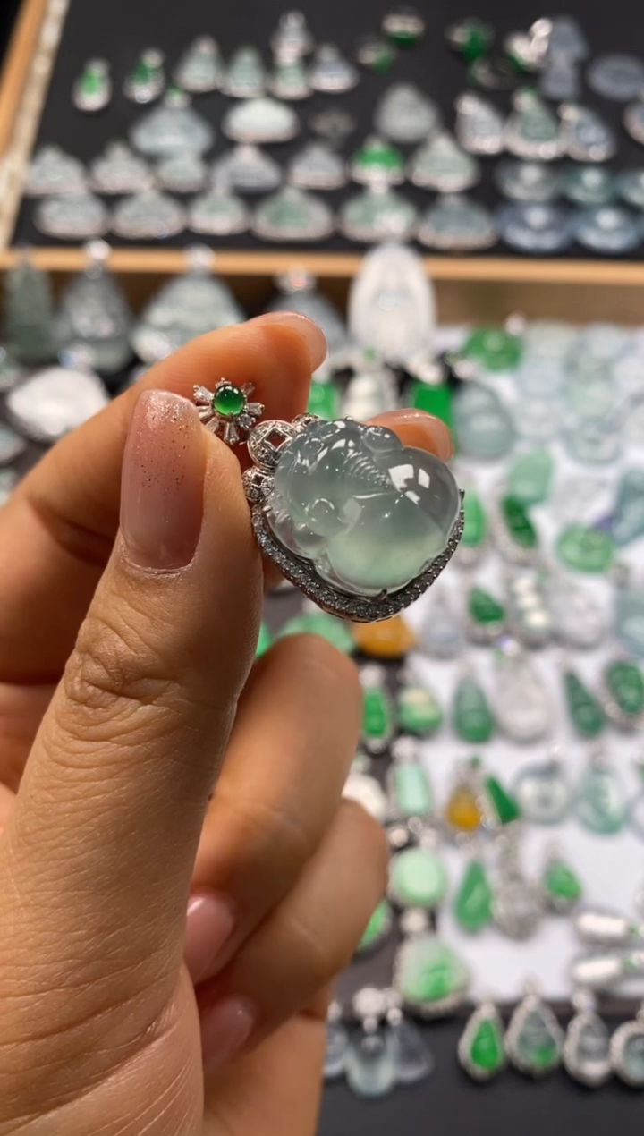 【闪购商品】翡翠18K金镶嵌吊坠(不含链)貔恘