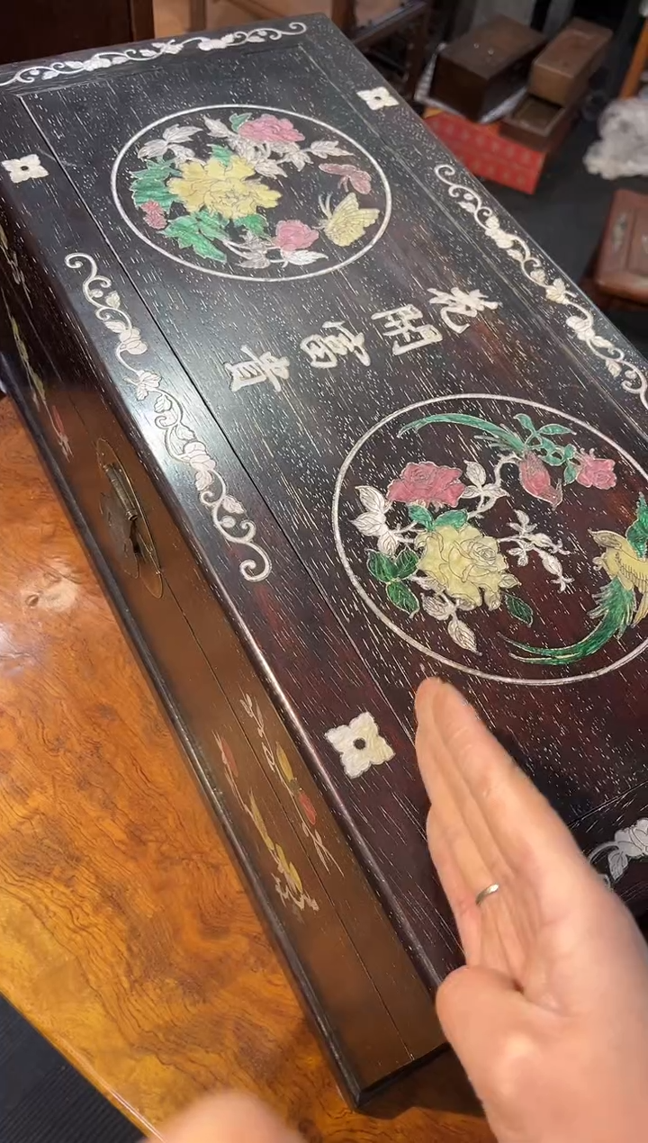 檀香紫檀（小叶紫檀）用****2镶嵌花开富贵箱子