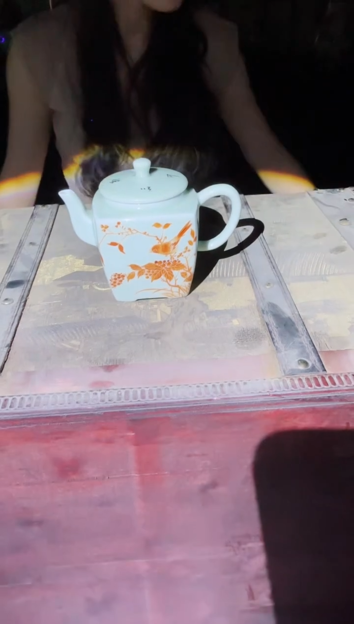 摆件景德镇陶瓷手把壶