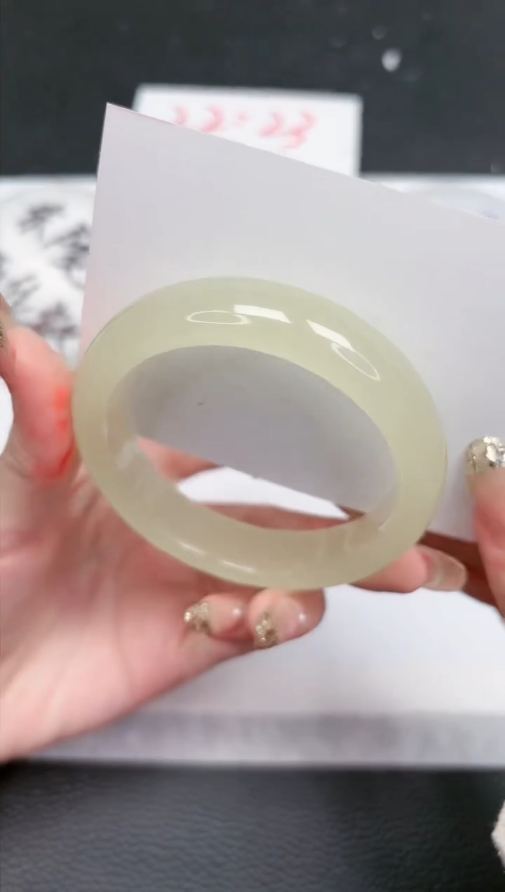 【闪购商品】石英质玉手镯未镶嵌448-56.8