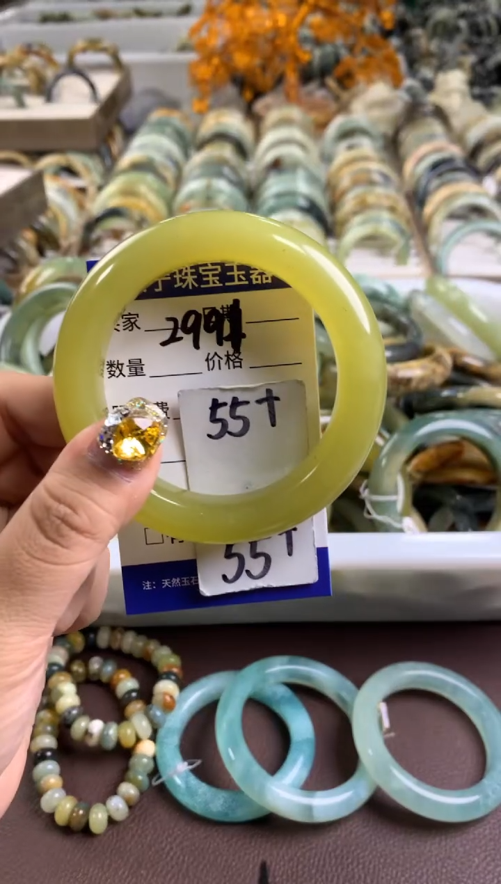 【闪购商品】蛇纹石玉手镯未镶嵌29931