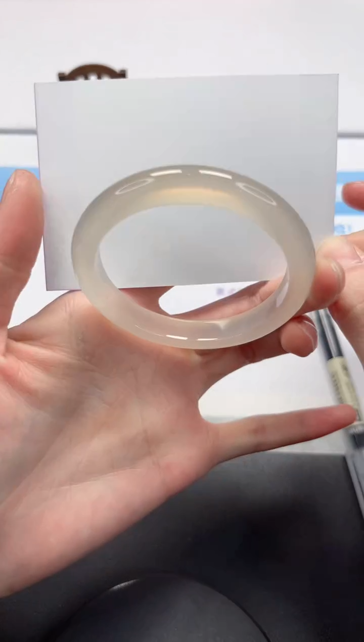 【闪购商品】石英质玉手镯未镶嵌V246-53.3