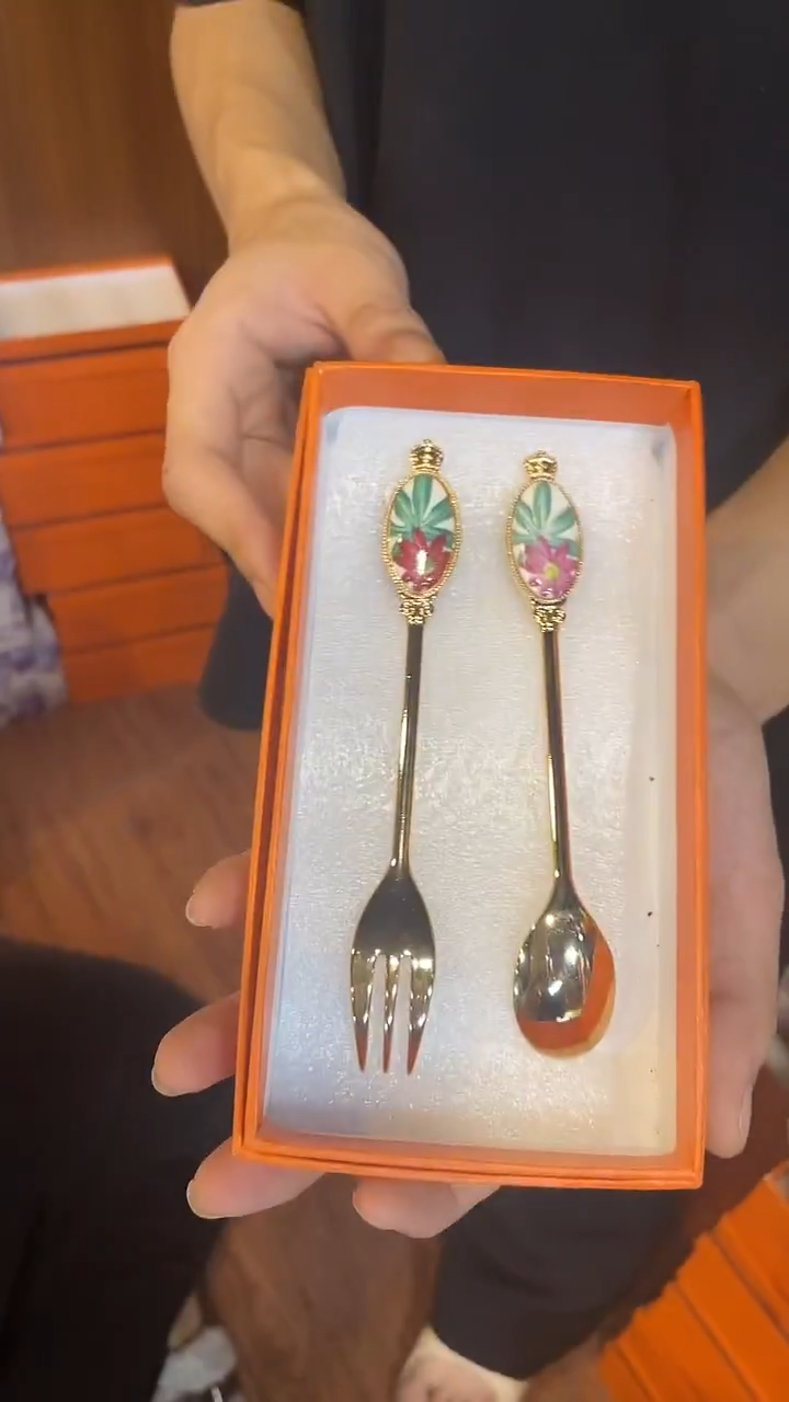 杯鸿辉家品牌瓷器，京东包邮！