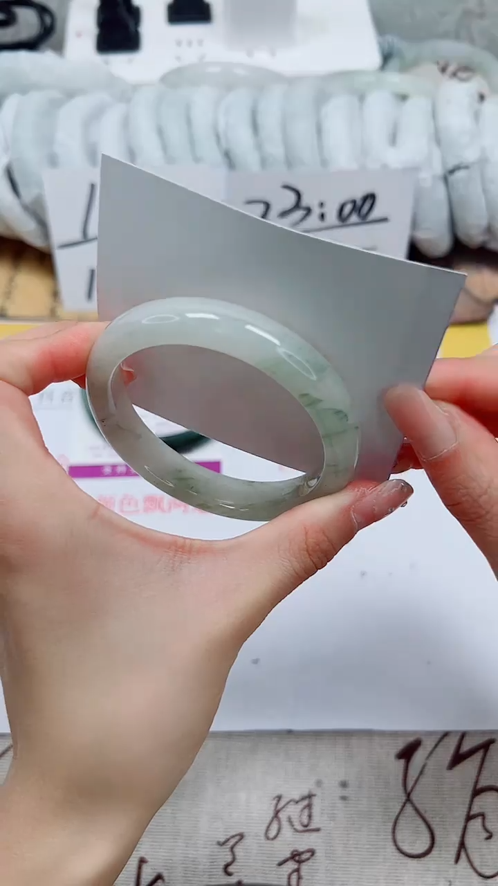 【闪购商品】石英质玉手镯未镶嵌k46-54.55