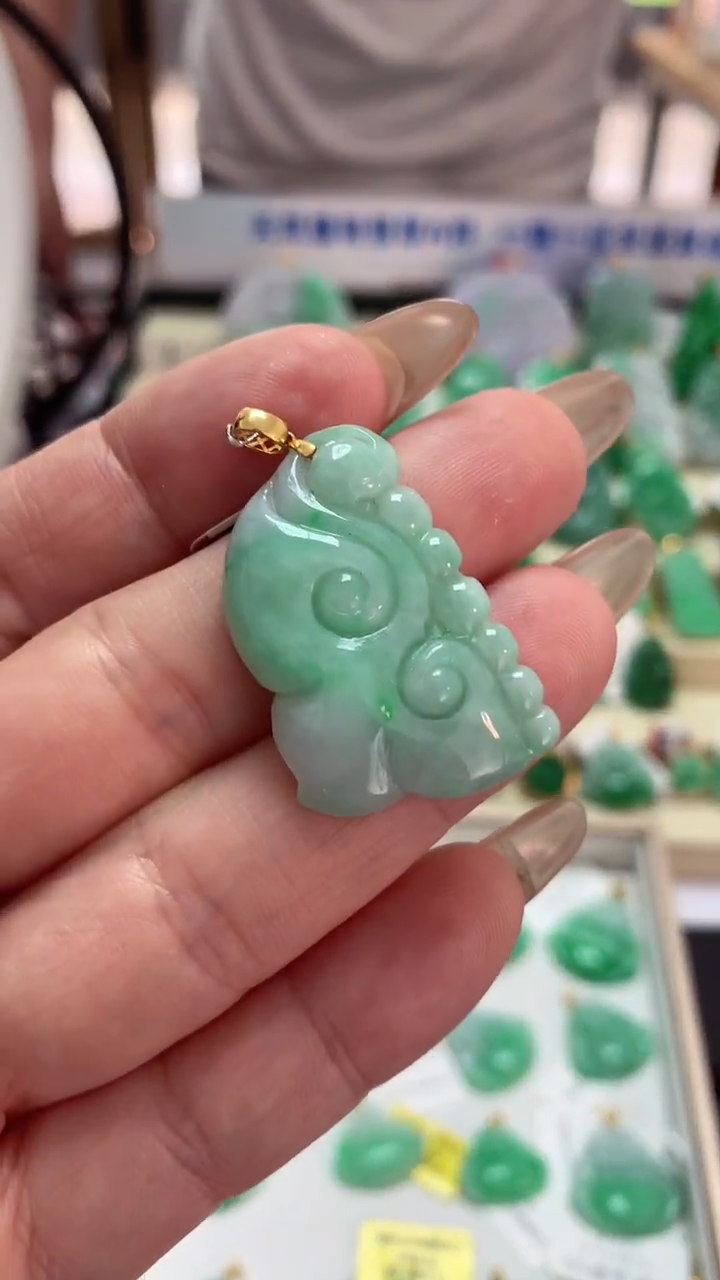 【闪购商品】翡翠吊坠(不含链)18K金镶嵌挂件